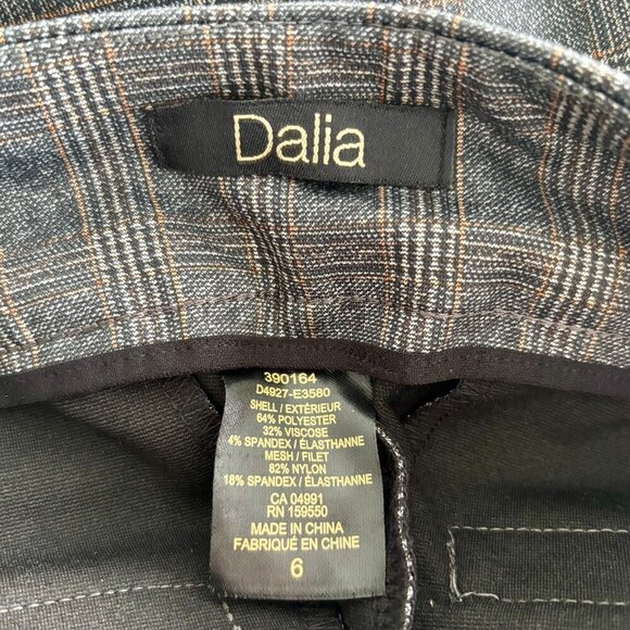 *NWOT* DALIA  Pull-On, Stretch Pants – Size 6 - Picture 3 of 7